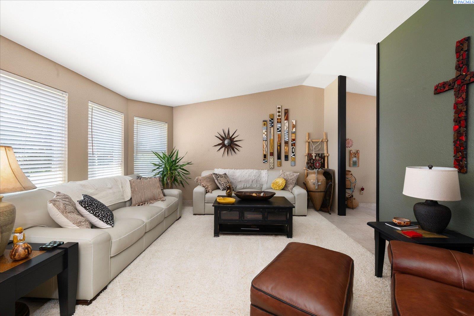4603 Hilltop, Pasco, WA 99301