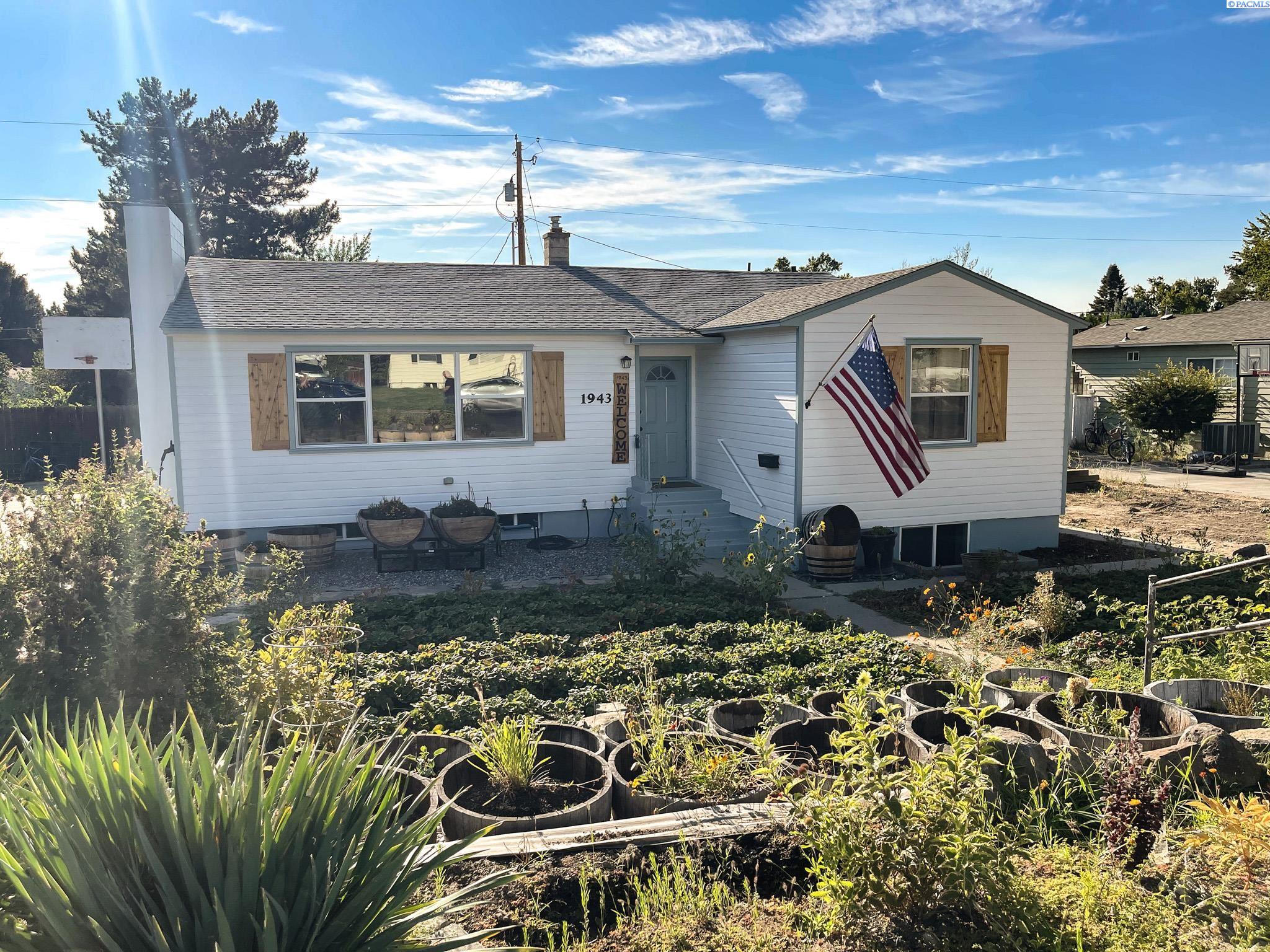 1943 Davison Ave, Richland, WA 99354
