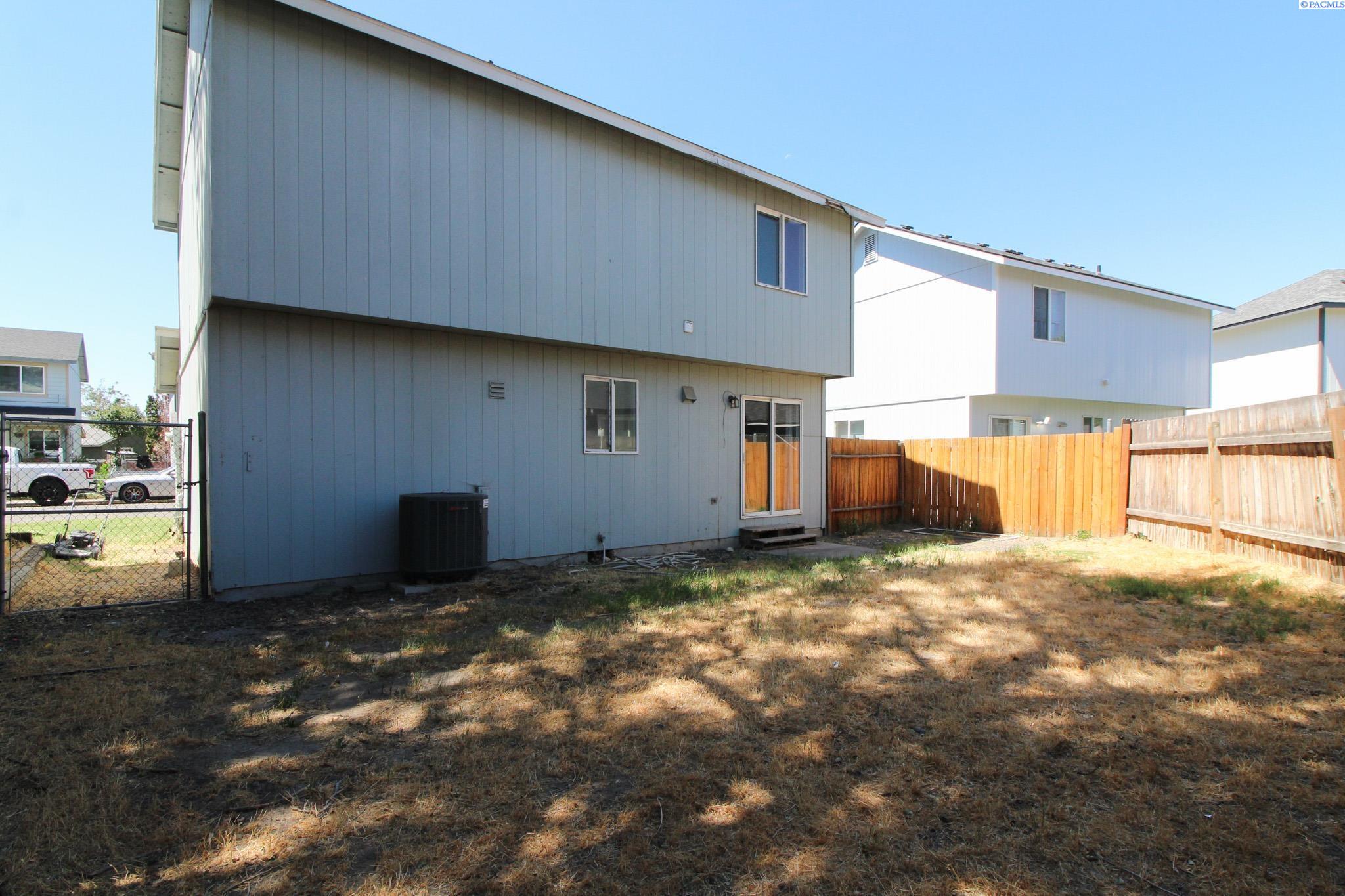 825 S Elm S, Kennewick, WA 99336-5753