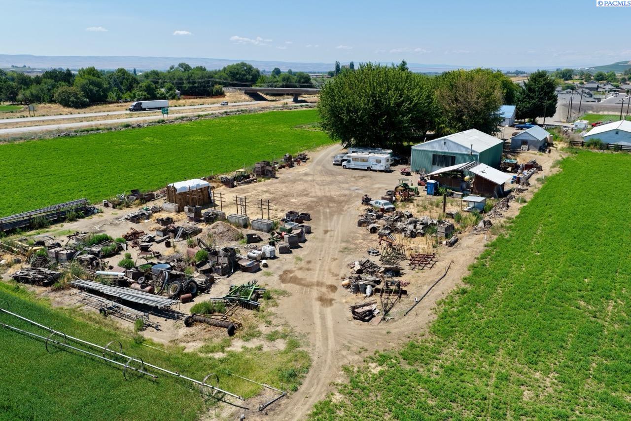 1844 Sunnyside Mabton Hwy, Benton City, WA 98944