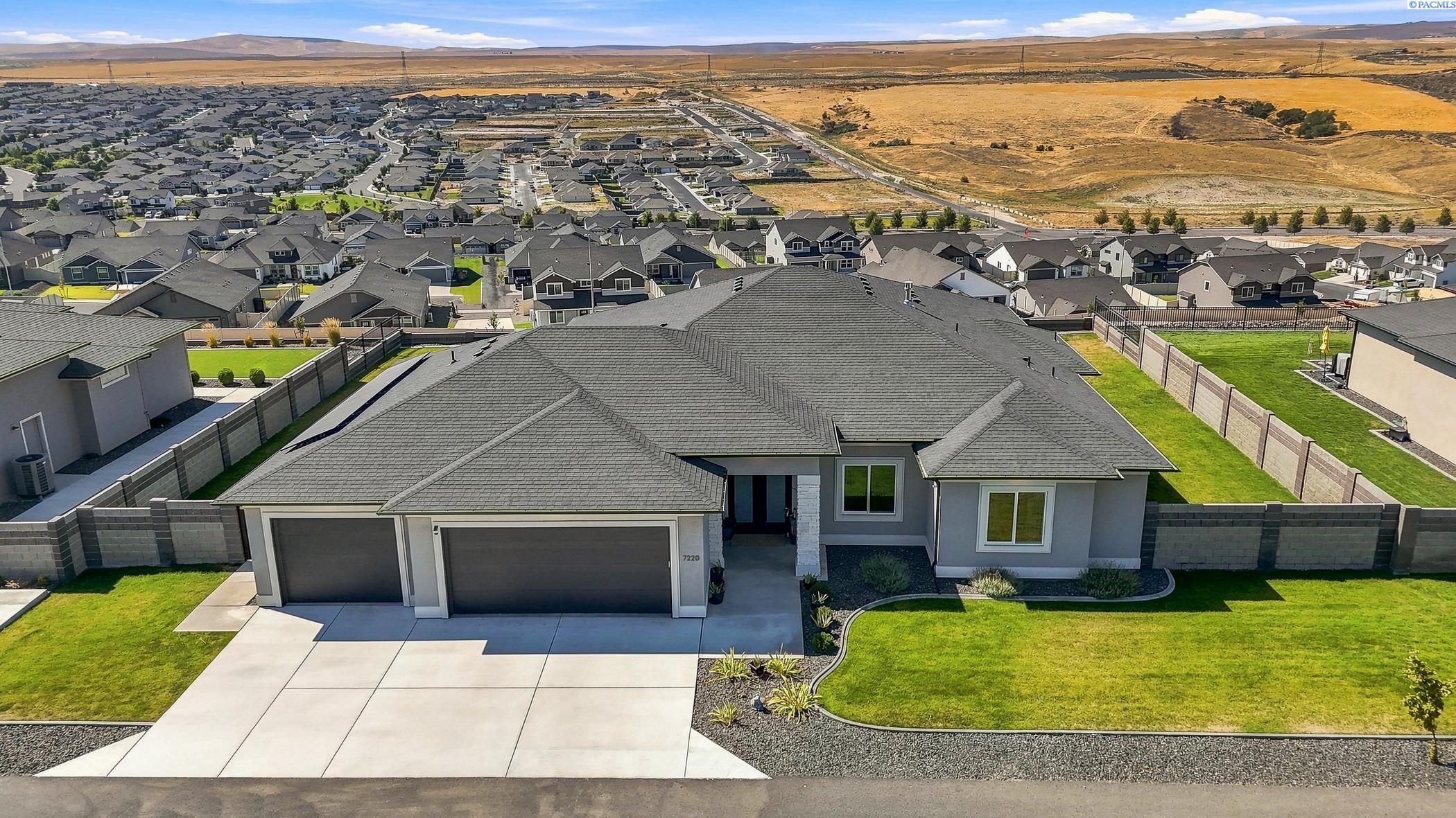 7220 W 22nd Pl, Kennewick, WA 99338
