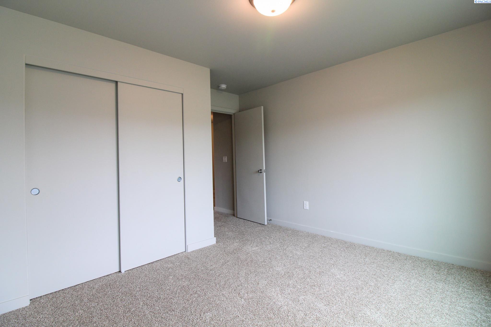 301 S Cedar Ave, Pasco, WA 99301