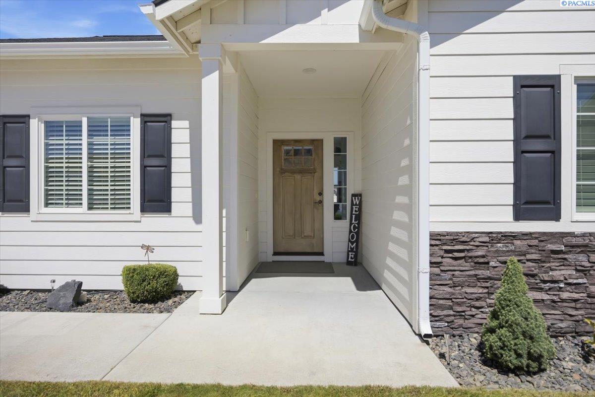 86 Ellie Ann Ct, Prosser, WA 99350