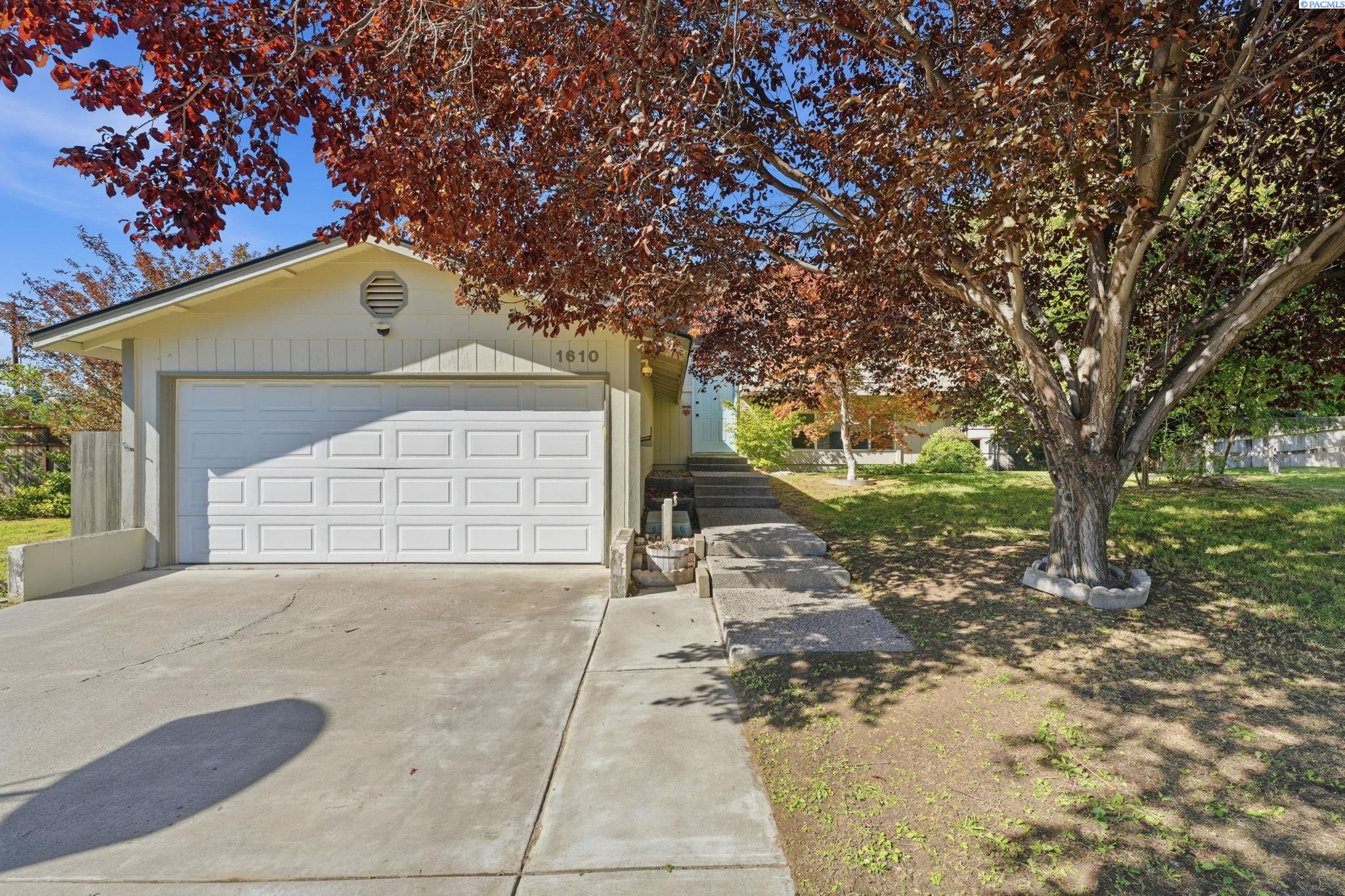 1610 Teal Ct, West Richland, WA 99353