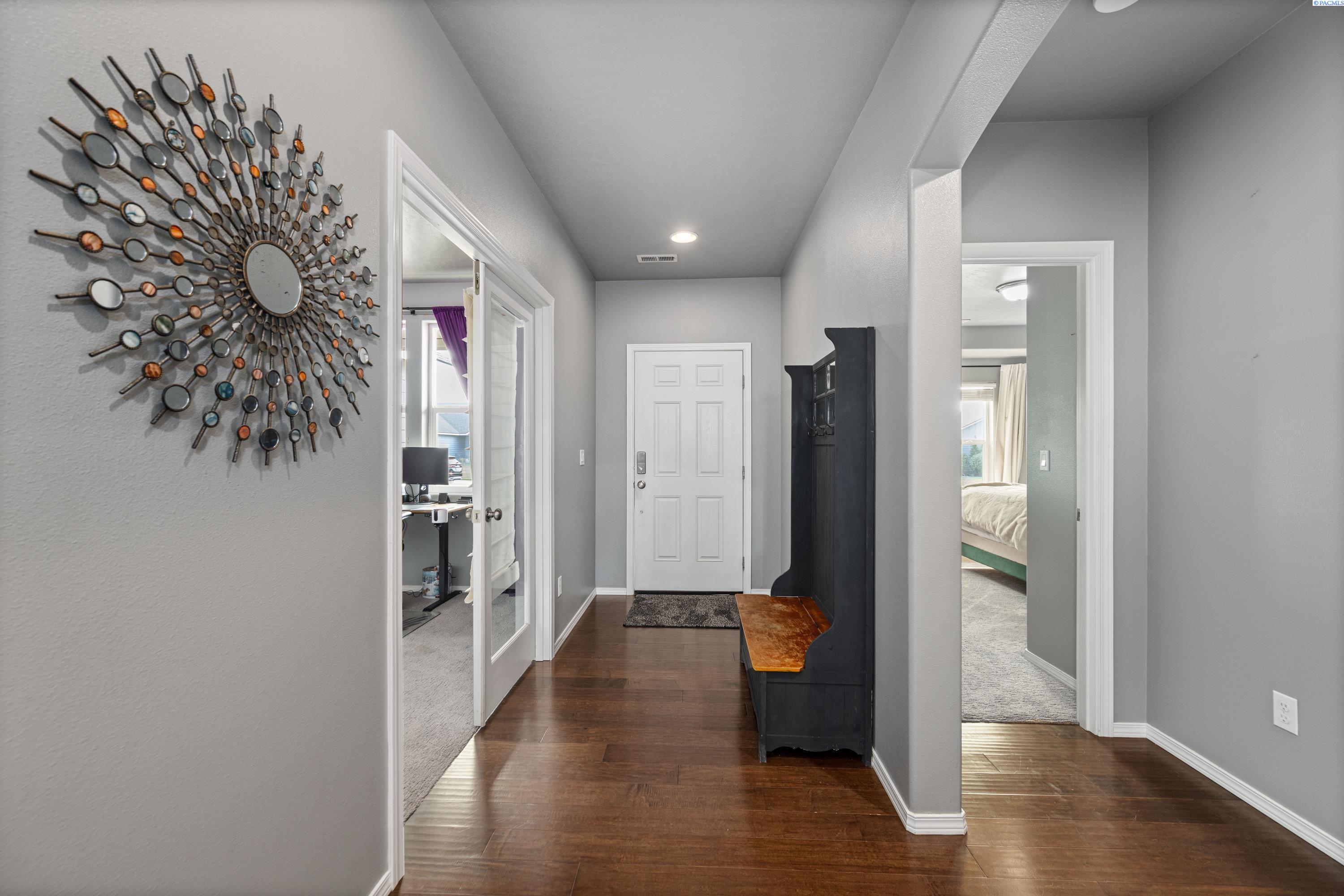 6199 Teak Ln, West Richland, WA 99353