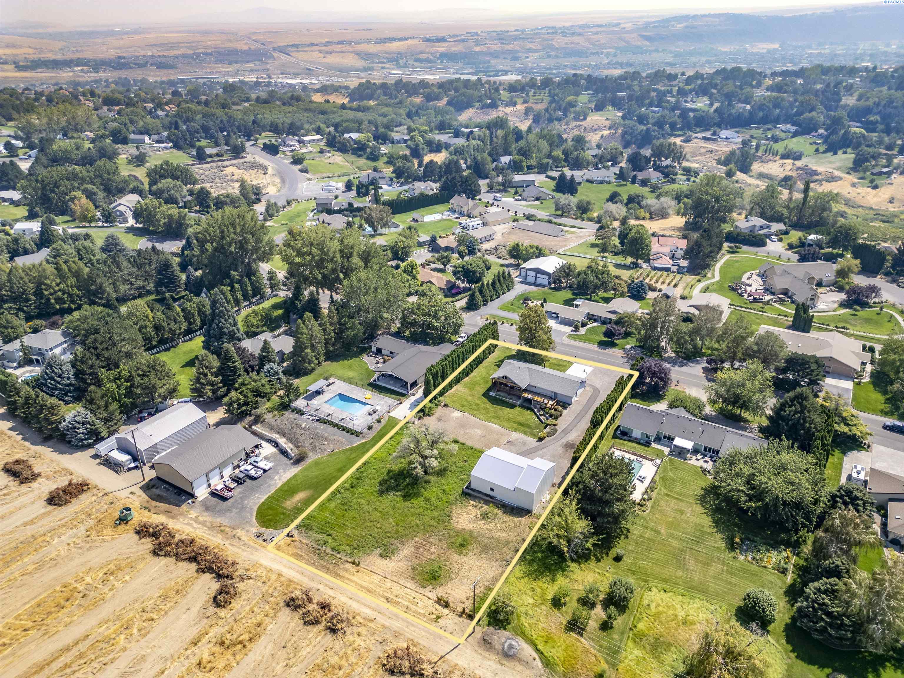 97904 E Clover Rd, Kennewick, WA 99338