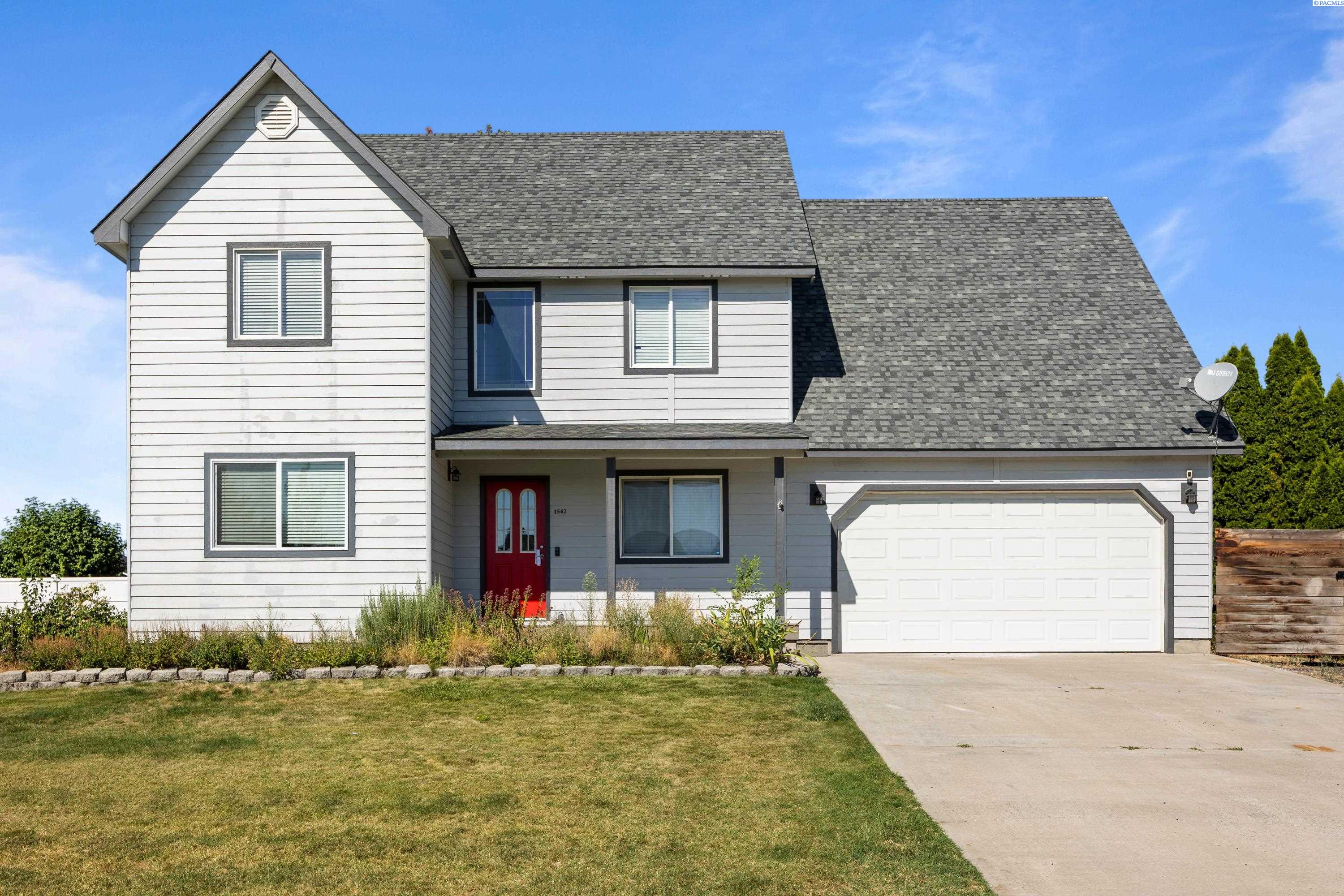 1542 NE 12th St, Benton City, WA 99320