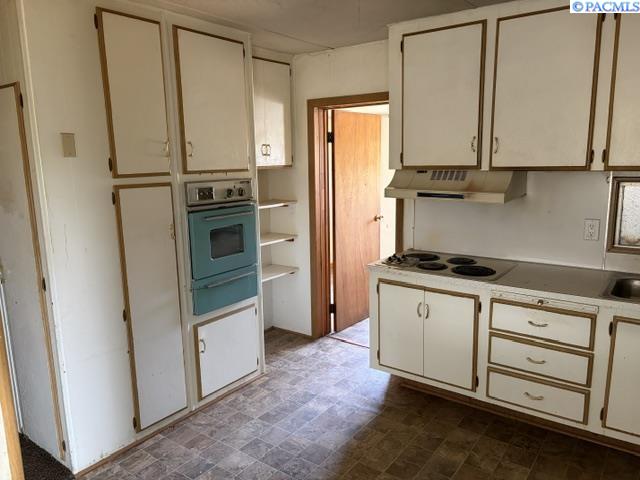 23802 N Willard Ave, Benton City, WA 99320