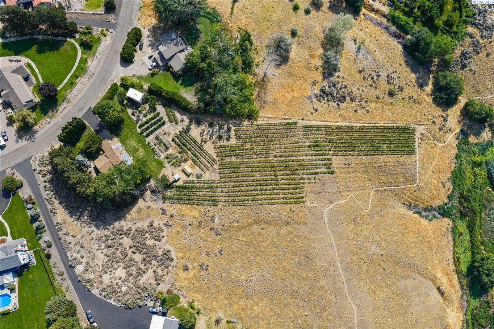 97603 E Alhambra Rd, Kennewick, WA 99338