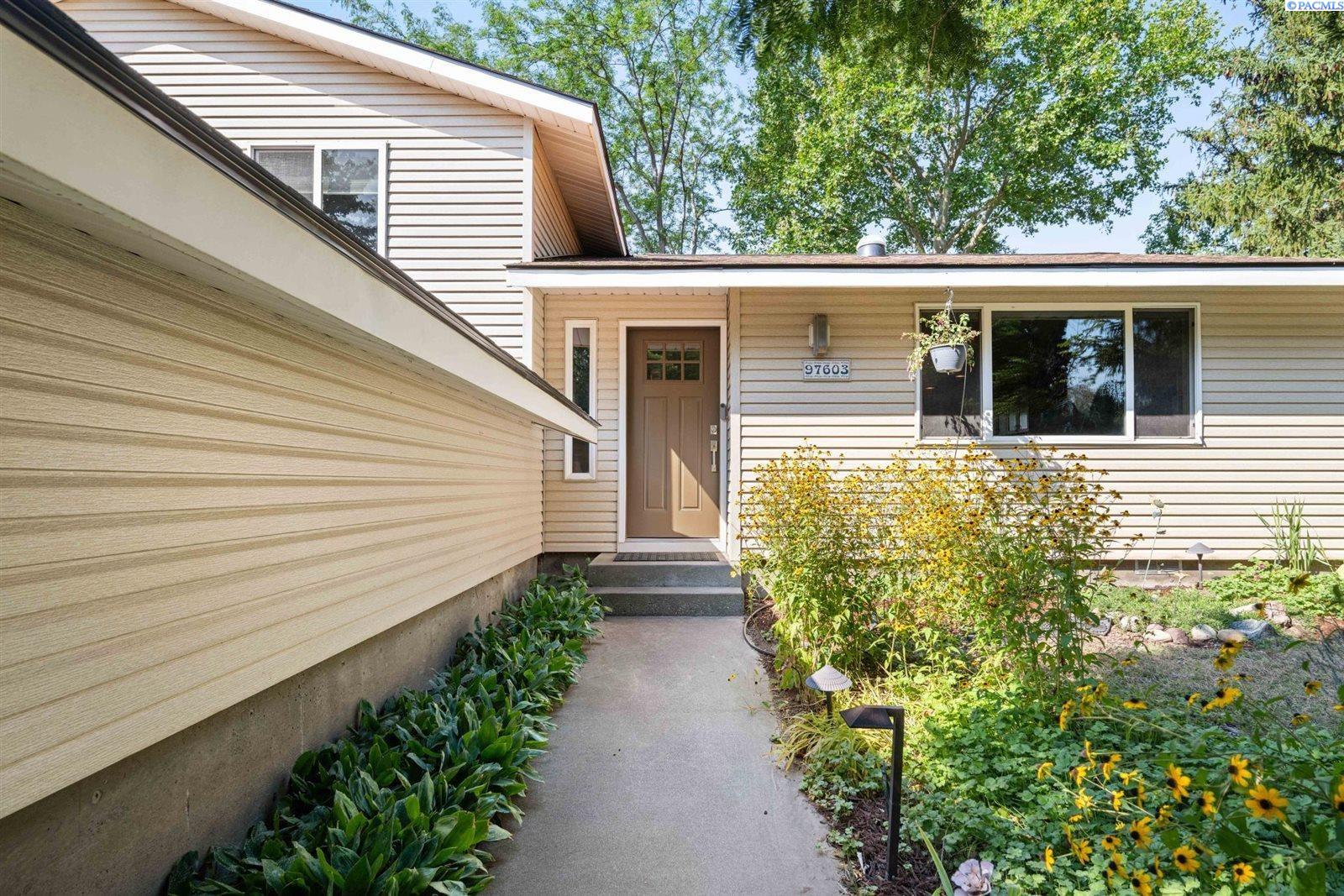 97603 E Alhambra Rd, Kennewick, WA 99338