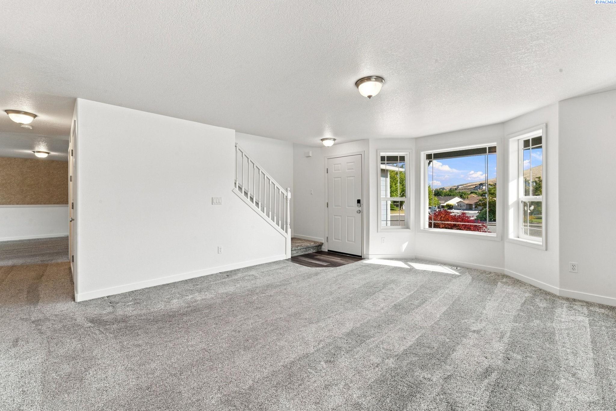 5600 Monica Ct, West Richland, WA 99353