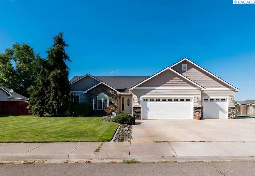 4307 Segovia Dr, Pasco, WA 99301