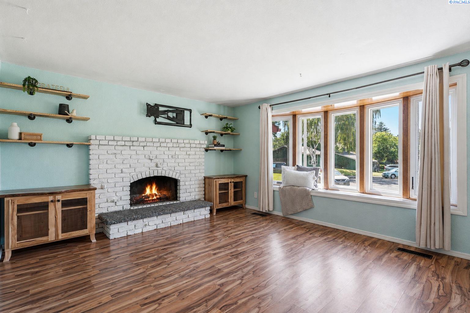 500 Stagecoach Ct, Richland, WA 99354
