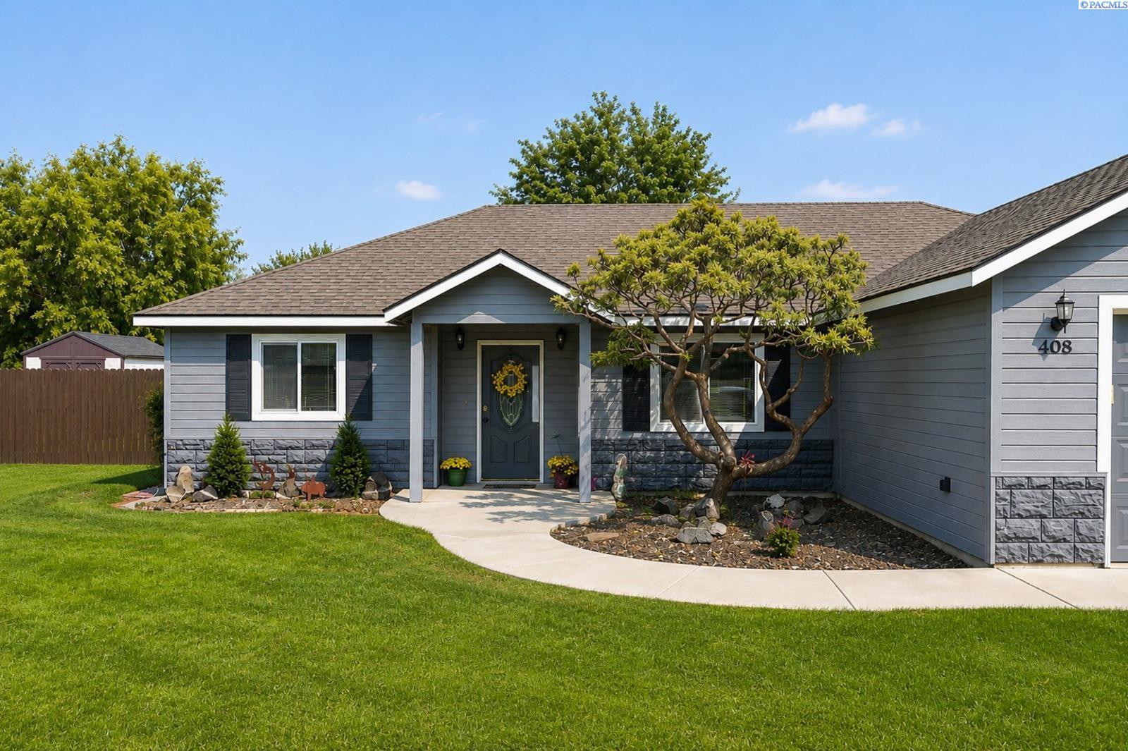 408 Capri Ct, Benton City, WA 99320