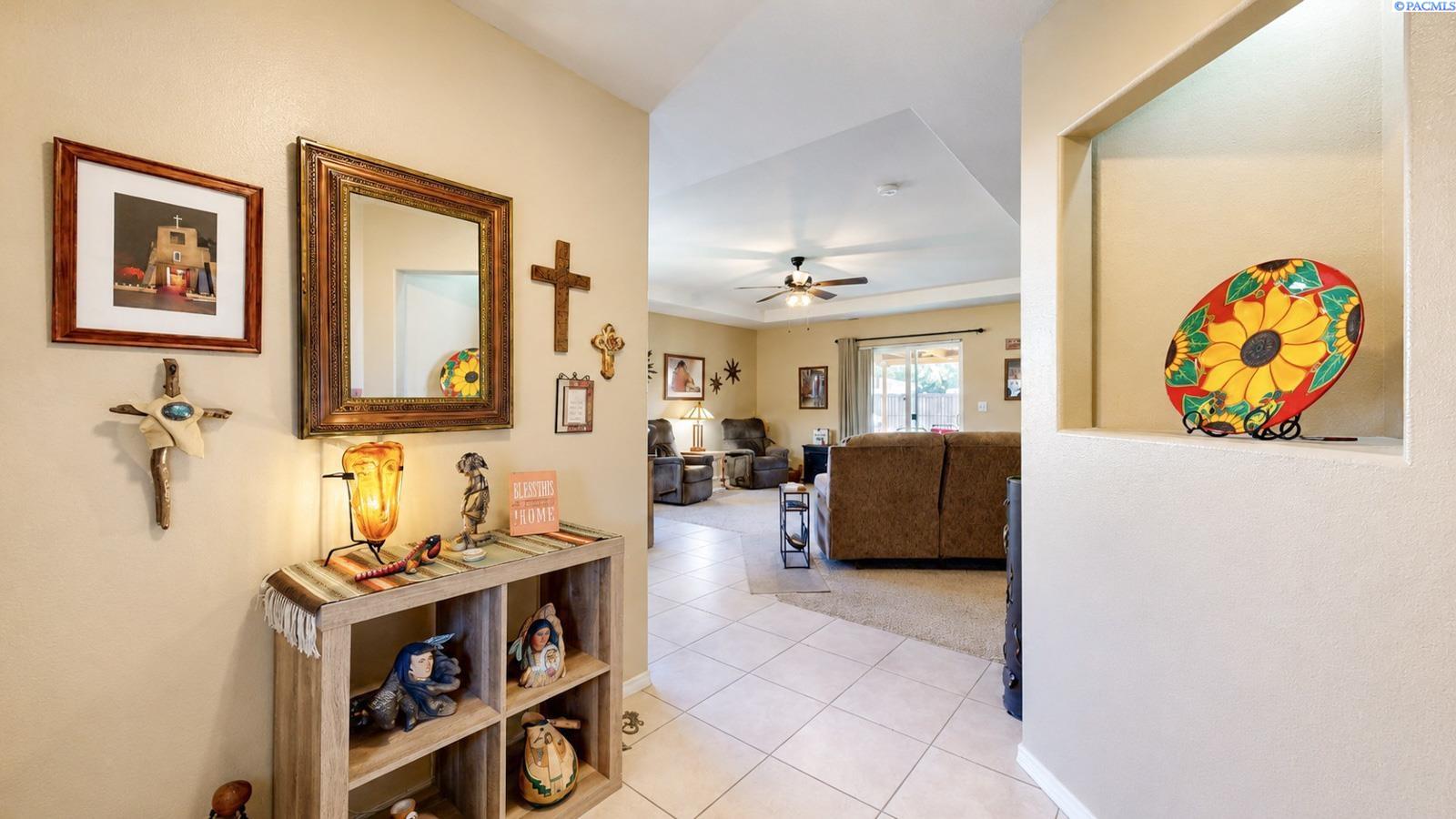 408 Capri Ct, Benton City, WA 99320