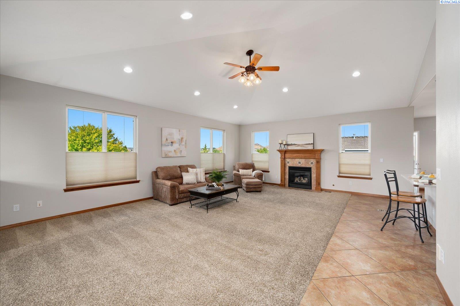8824 W 1st Pl, Kennewick, WA 99336