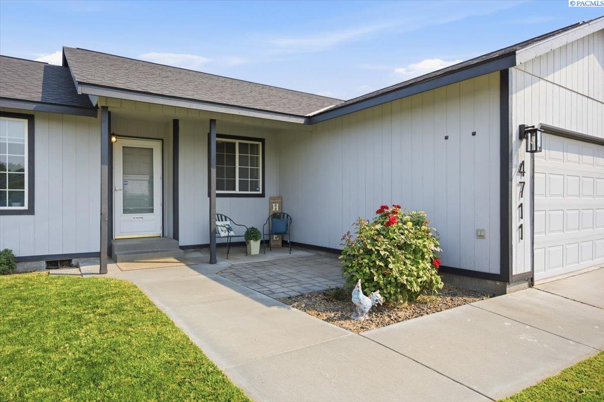 4711 Sinai Dr, Pasco, WA 99301