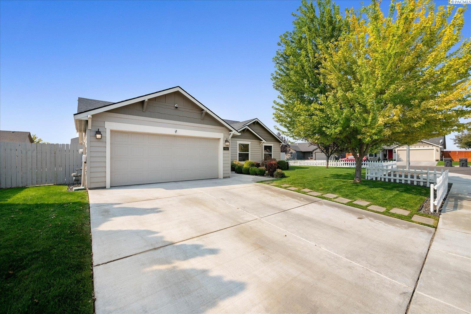 6918 Crooked River Ct, Pasco, WA 99301