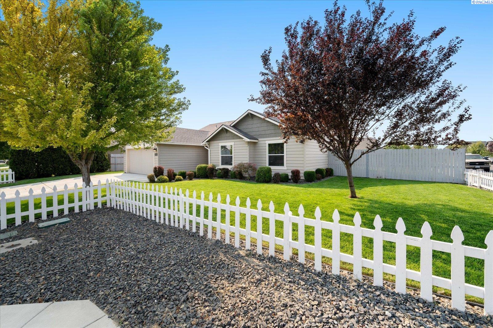 6918 Crooked River Ct, Pasco, WA 99301