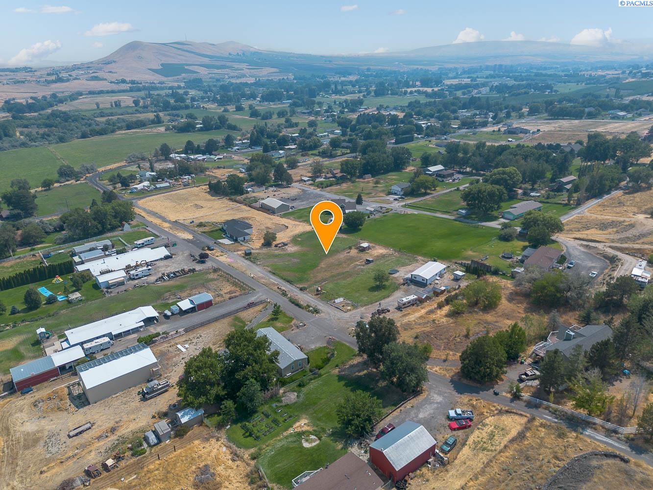 70706 N State Route 225, Benton City, WA 99320