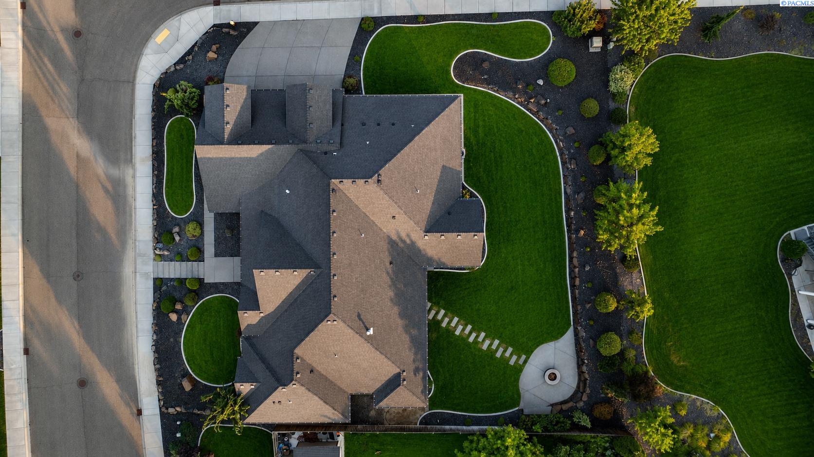 2303 W 49th Ave, Kennewick, WA 99337