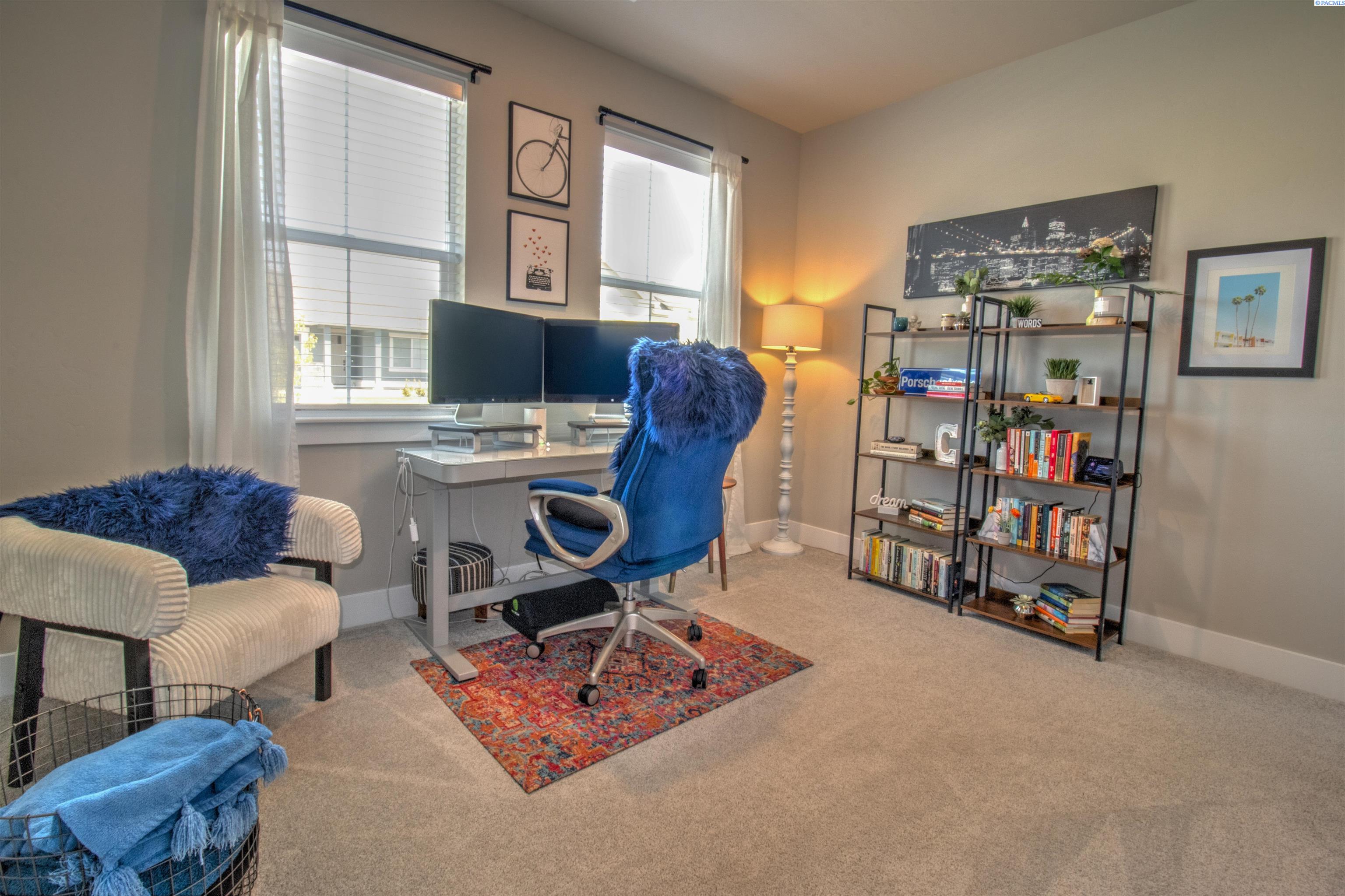 2817 Avrio Ave, Richland, WA 99354