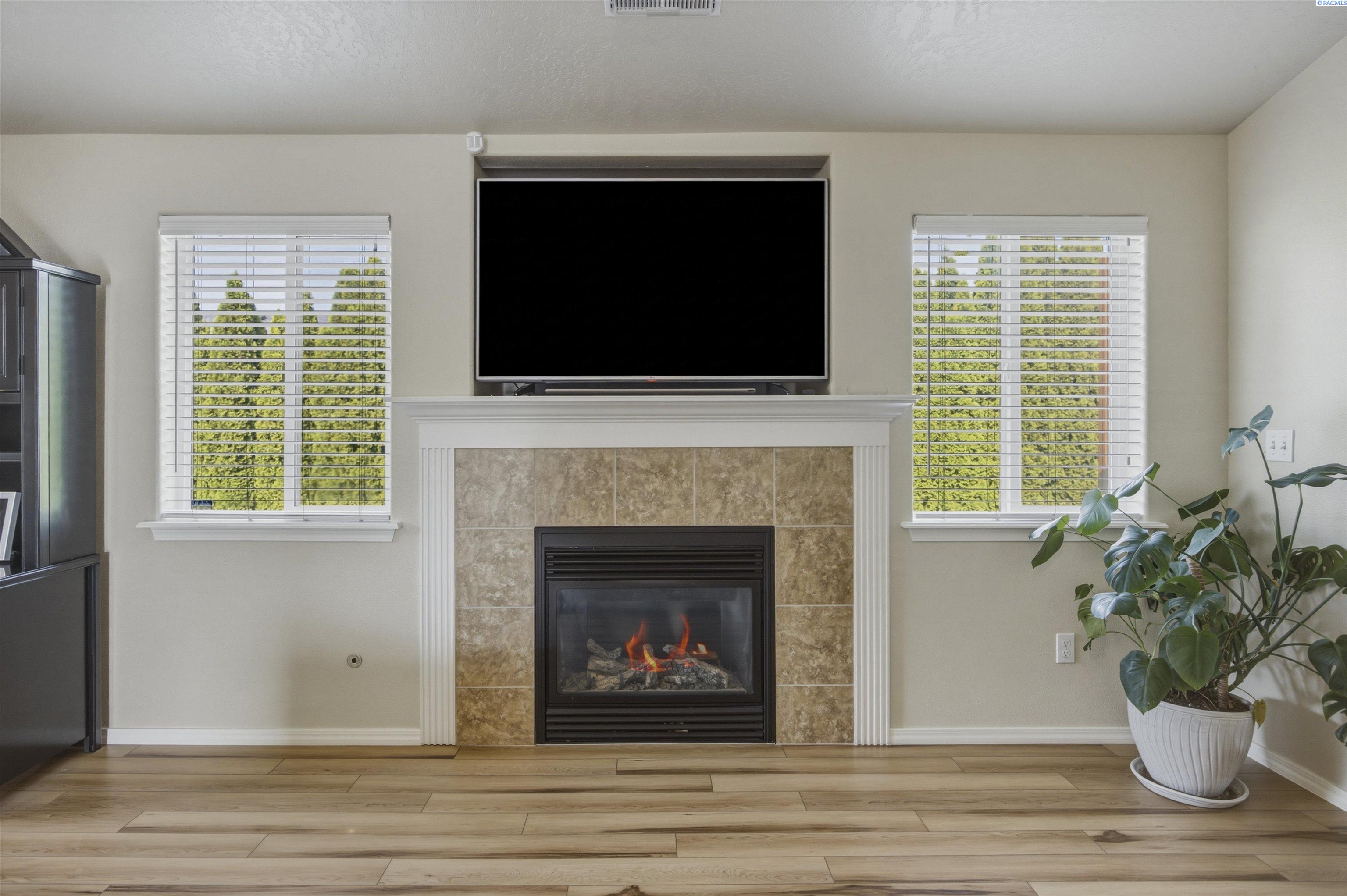 6106 Westport Ln, Pasco, WA 99301