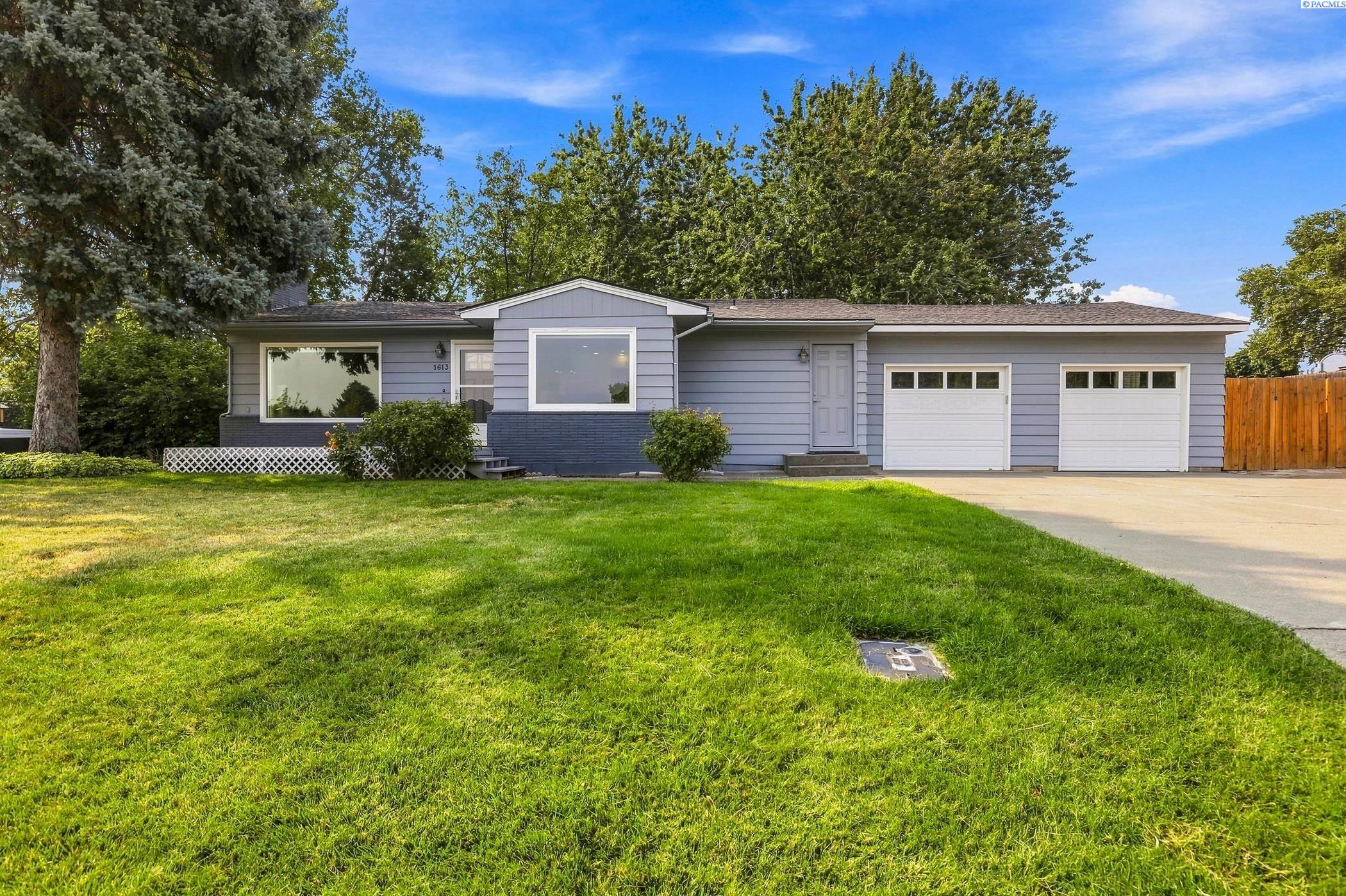 1613 W 9th Ave, Kennewick, WA 99336-5228