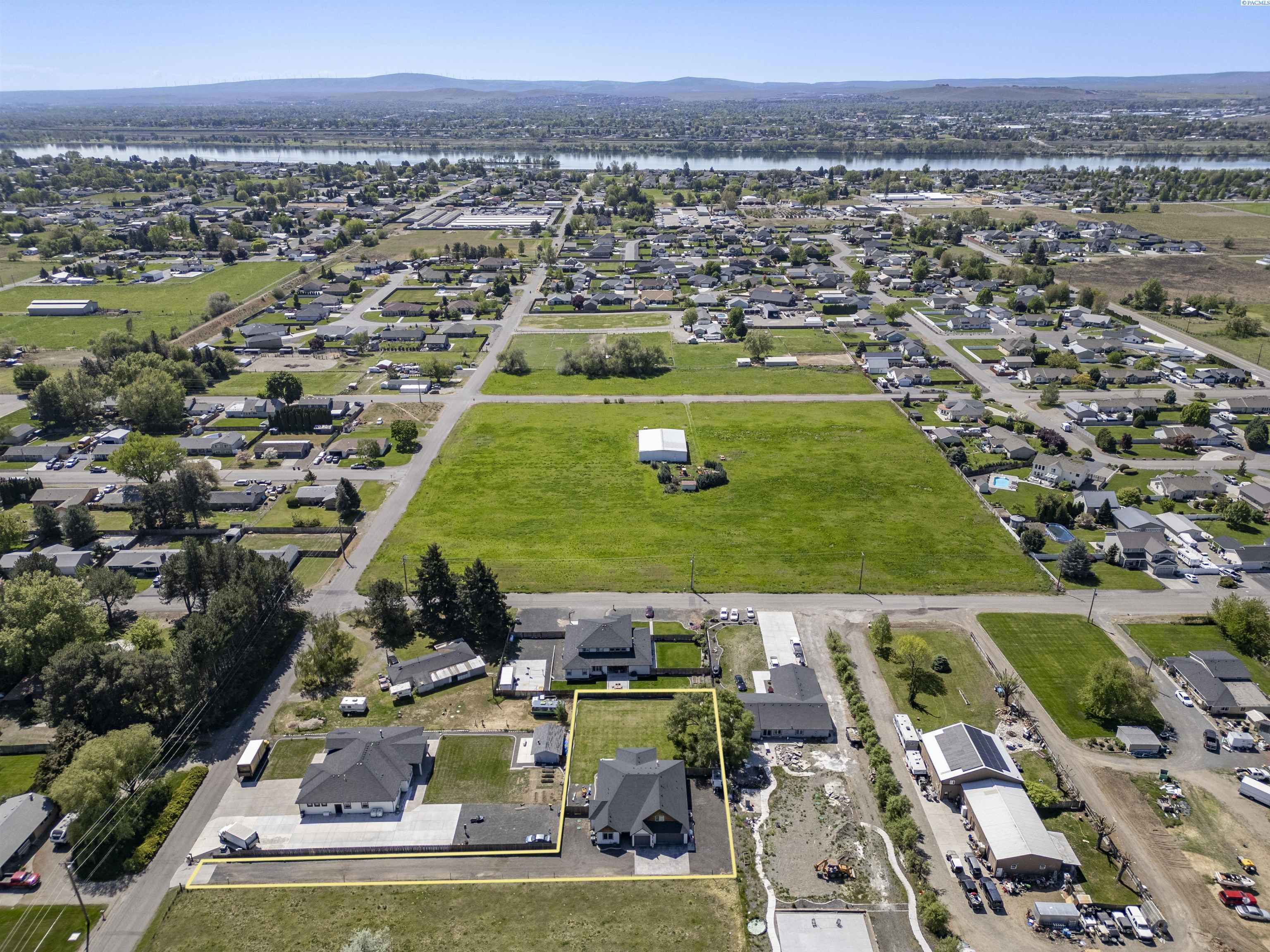 2520 Road 64, Pasco, WA 99301