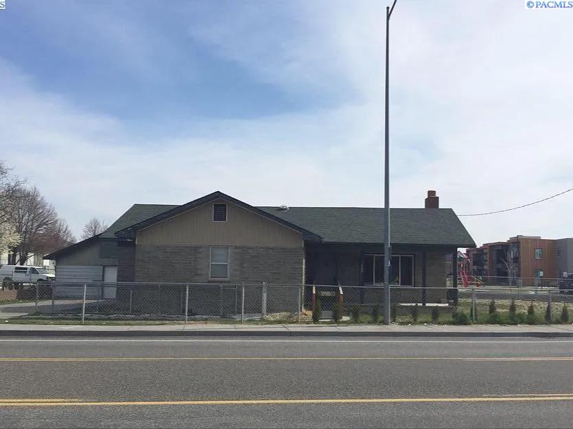 408 N Volland, Kennewick, WA 99336