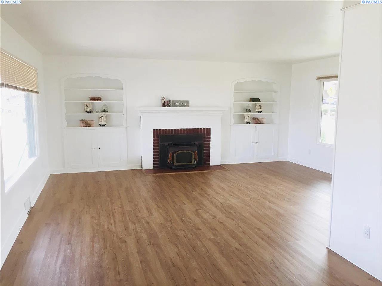 408 N Volland, Kennewick, WA 99336