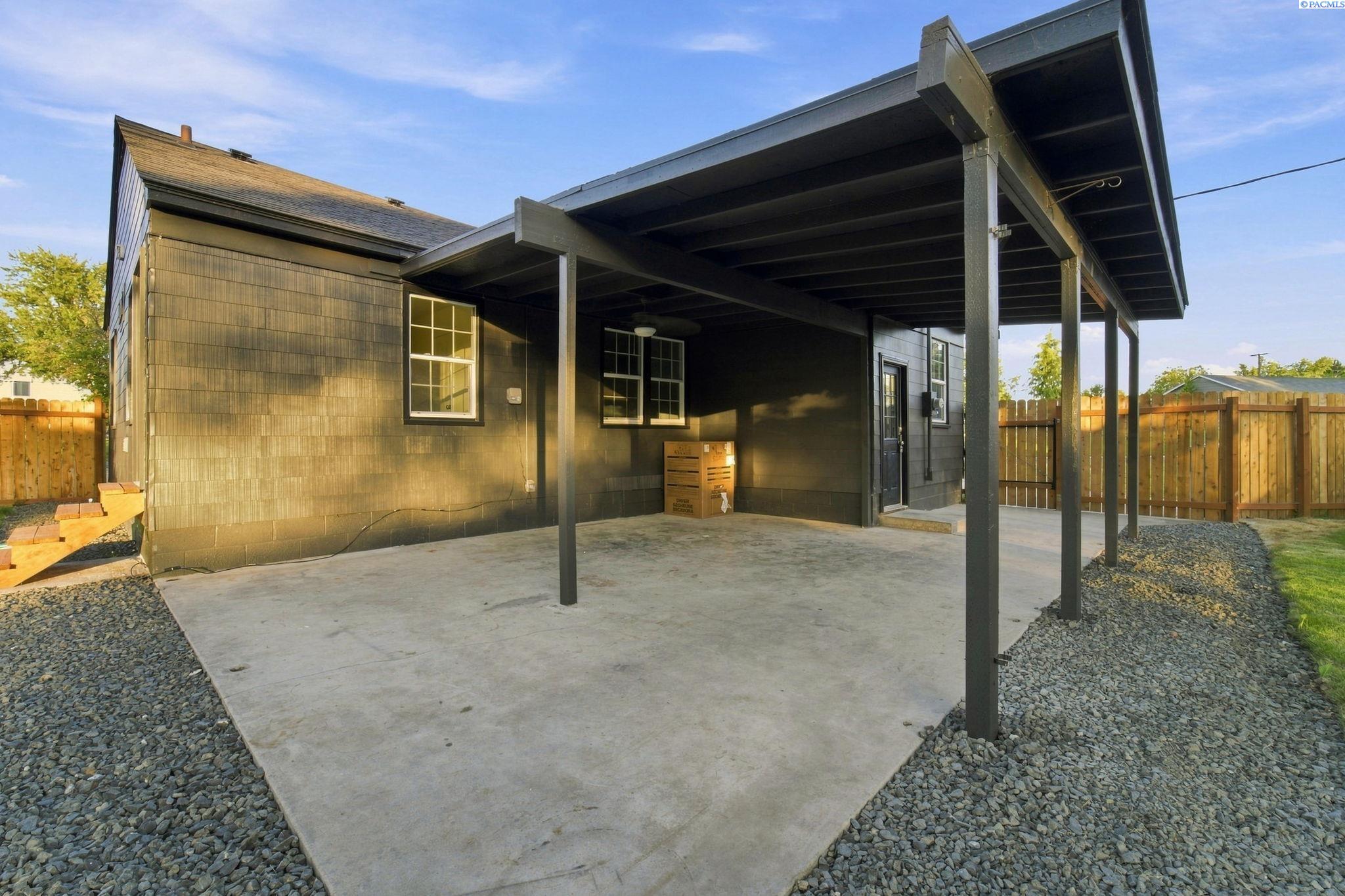 1711 Hunt Ave, Richland, WA 99354