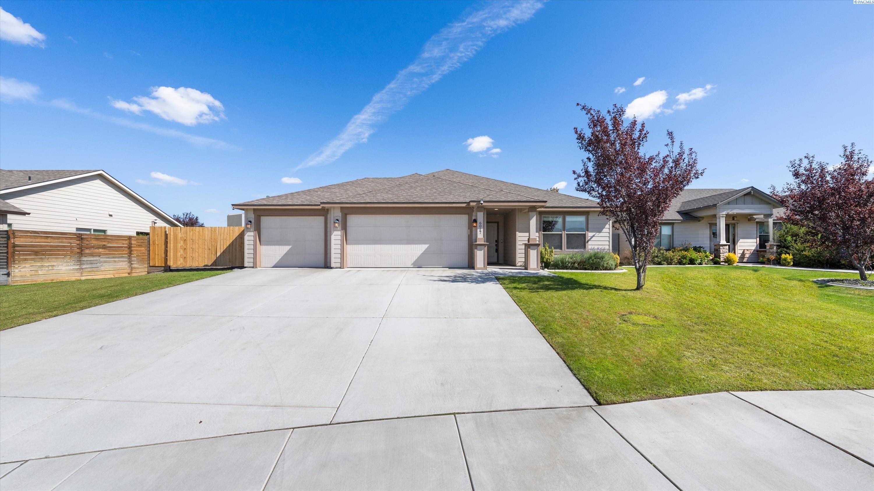 6017 Cotswold, Pasco, WA 99301