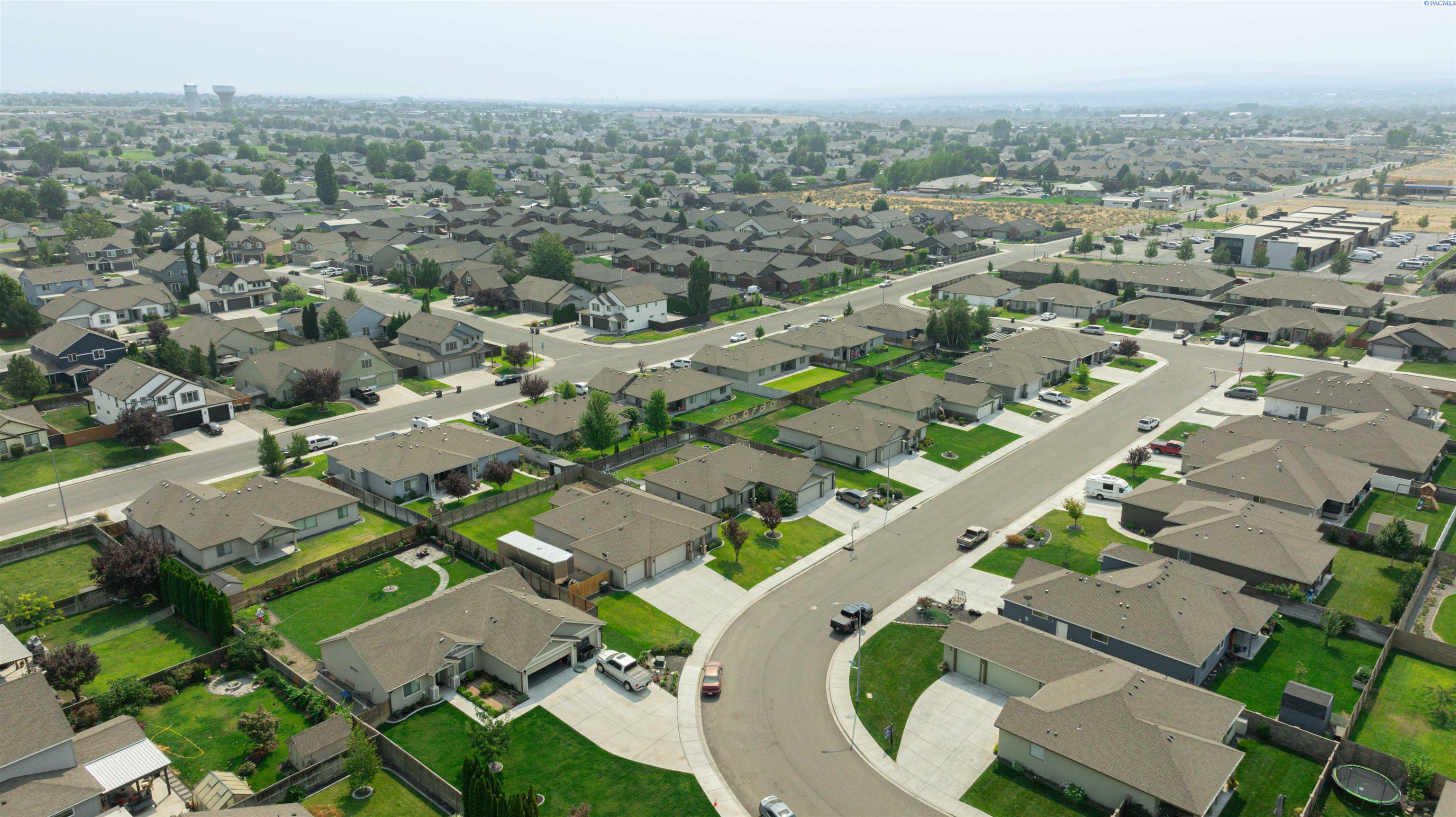 6017 Cotswold, Pasco, WA 99301