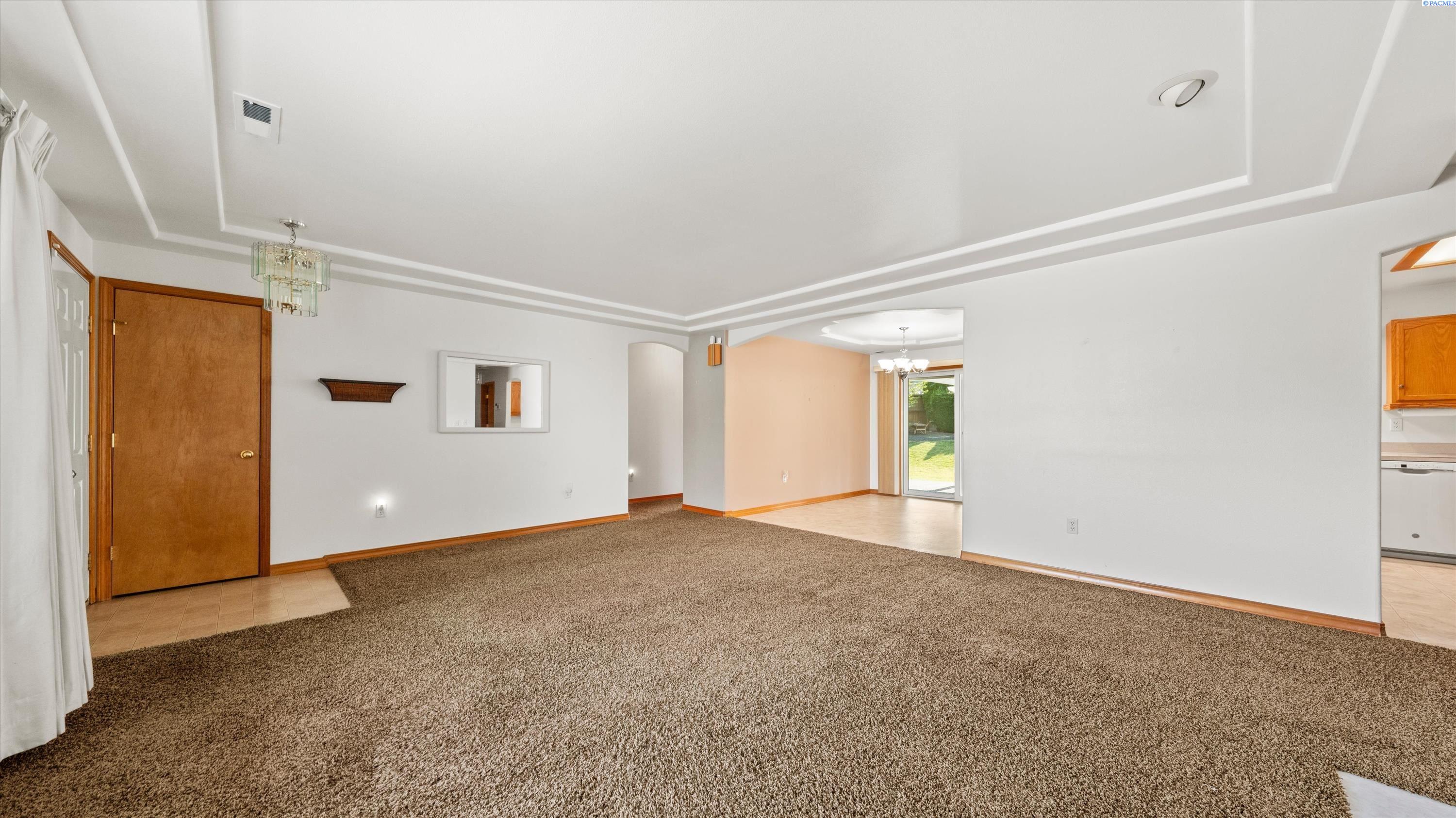 1714 S Kent, Kennewick, WA 99337