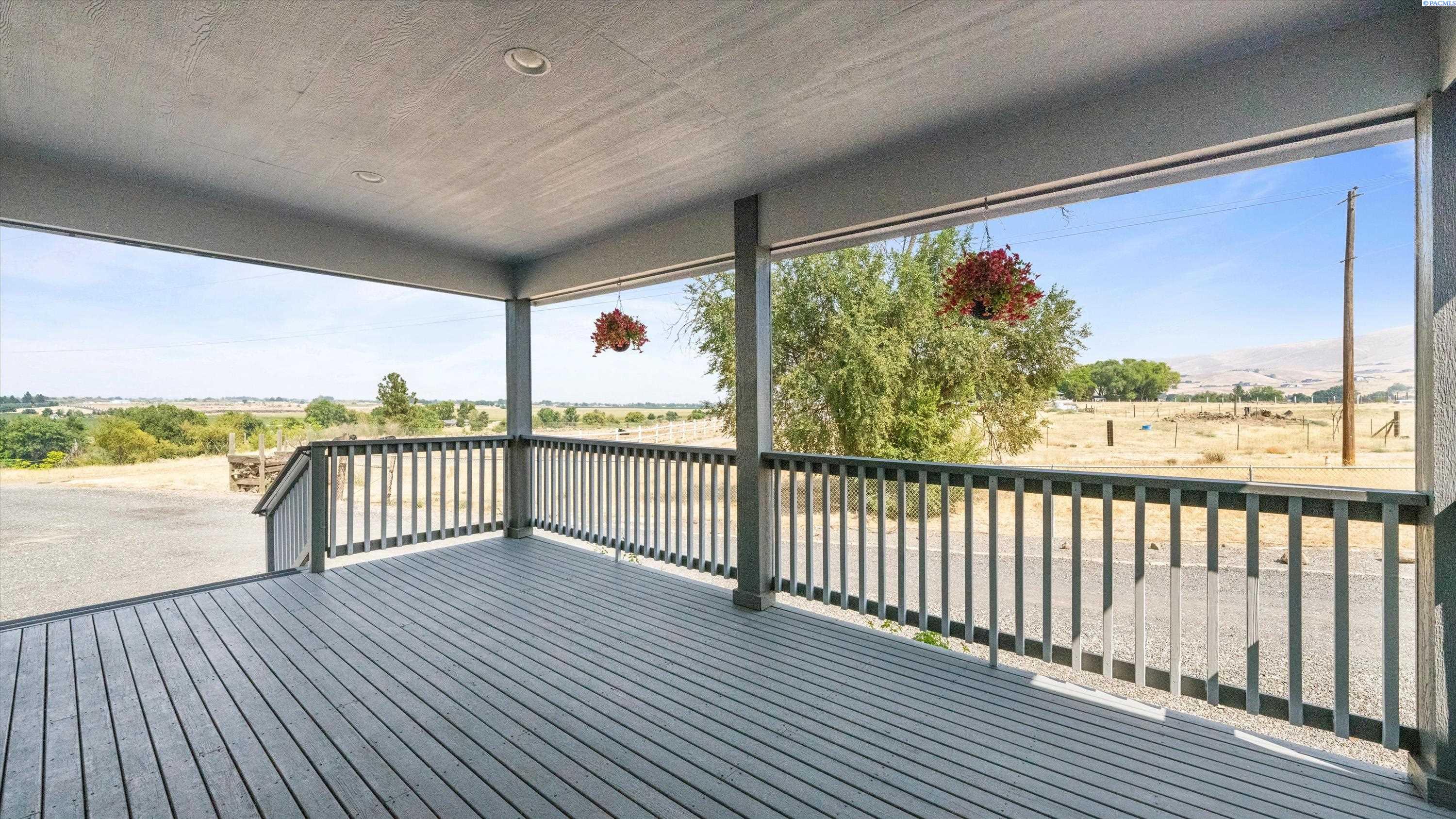 173403 W Byron Rd, Prosser, WA 99350