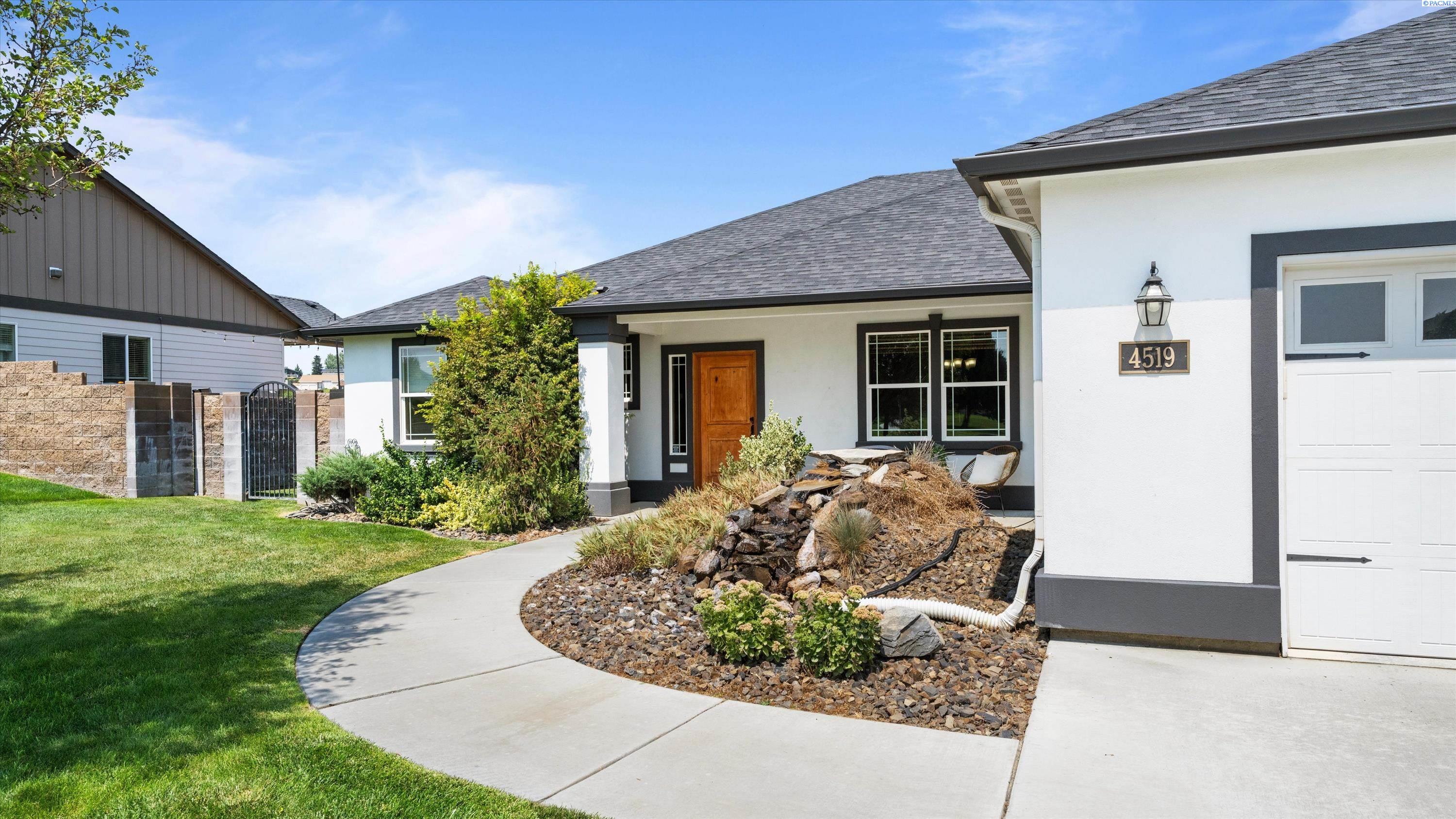 4519 Indian Ridge Dr, Pasco, WA 99301