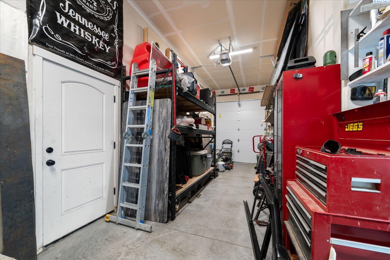 3211 Indigo Ln, Pasco, WA 99301