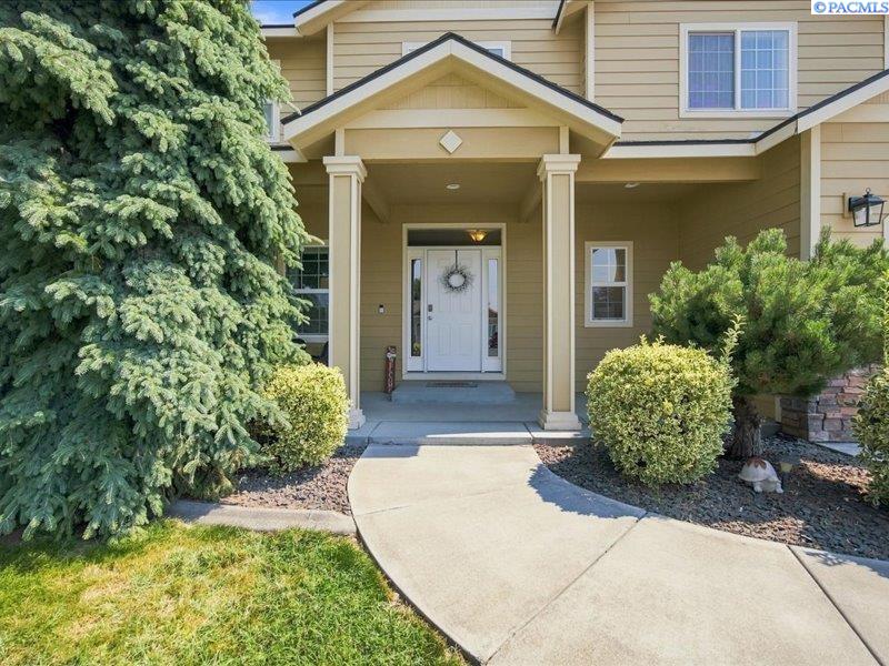 1421 N Road 59, Pasco, WA 99301