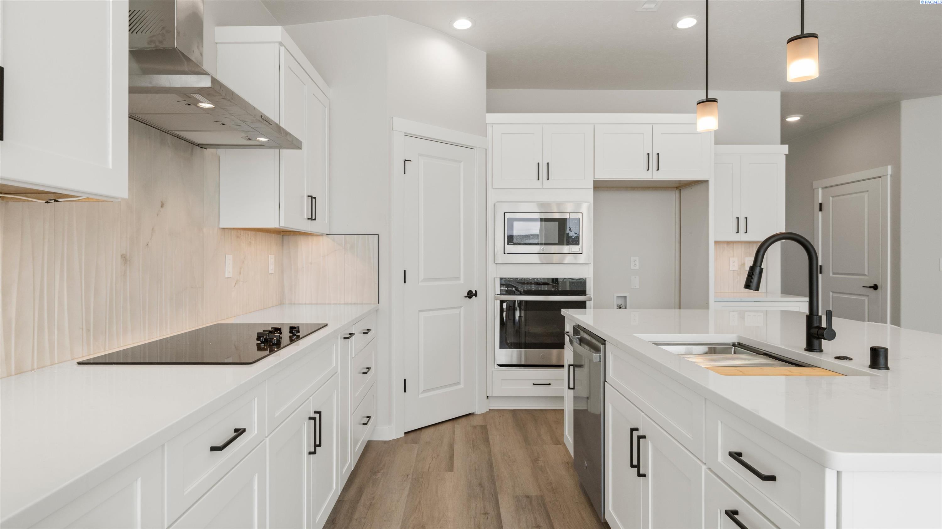 3356 S Nelson St, Kennewick, WA 99338