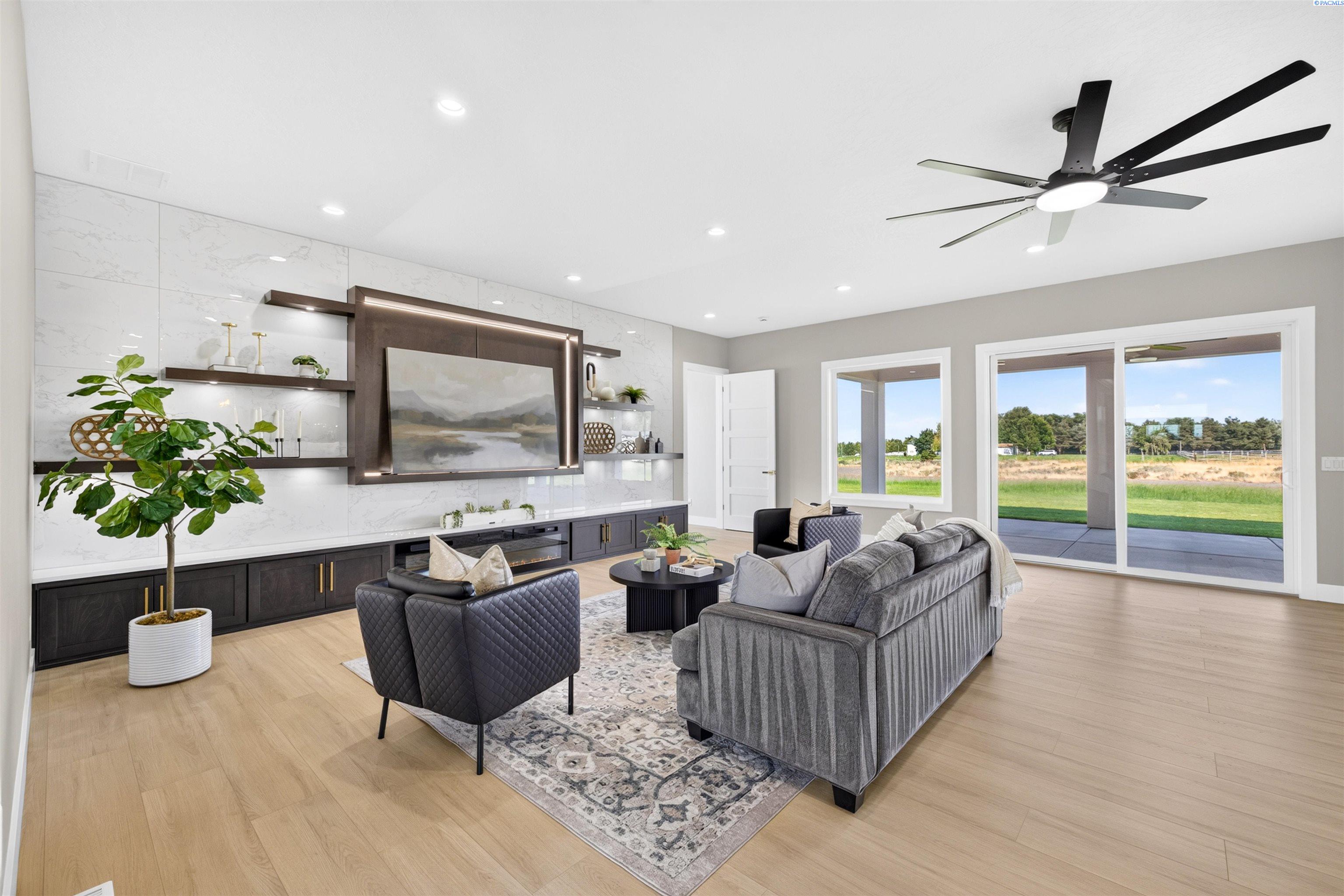 194010 27th Ave, Kennewick, WA 99337