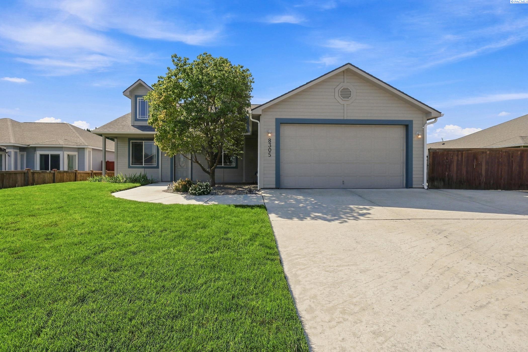 8305 W Clearwater Pl, Kennewick, WA 99336