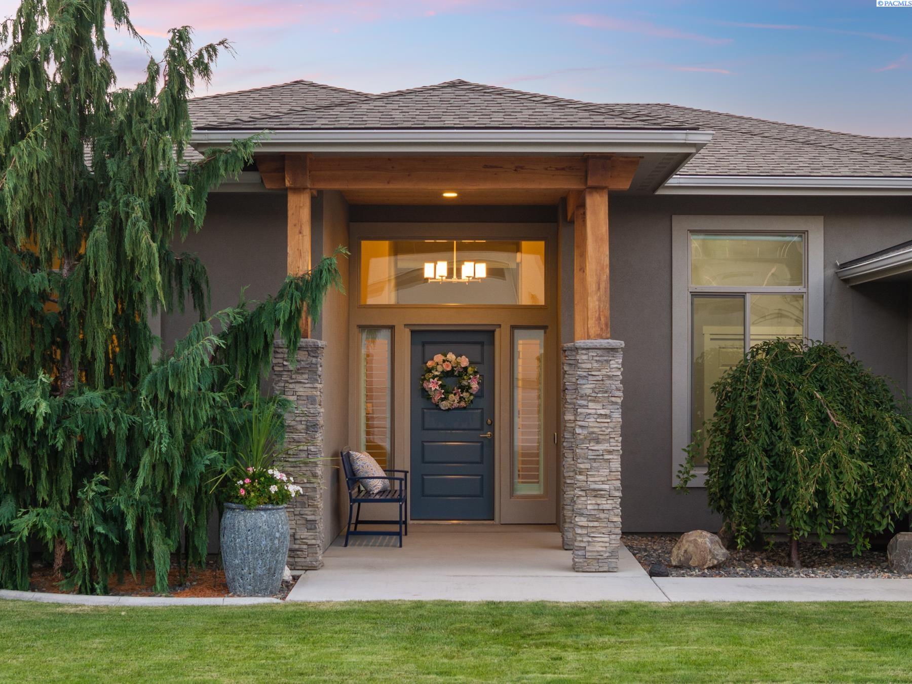 1810 W 52nd Ave, Kennewick, WA 99337