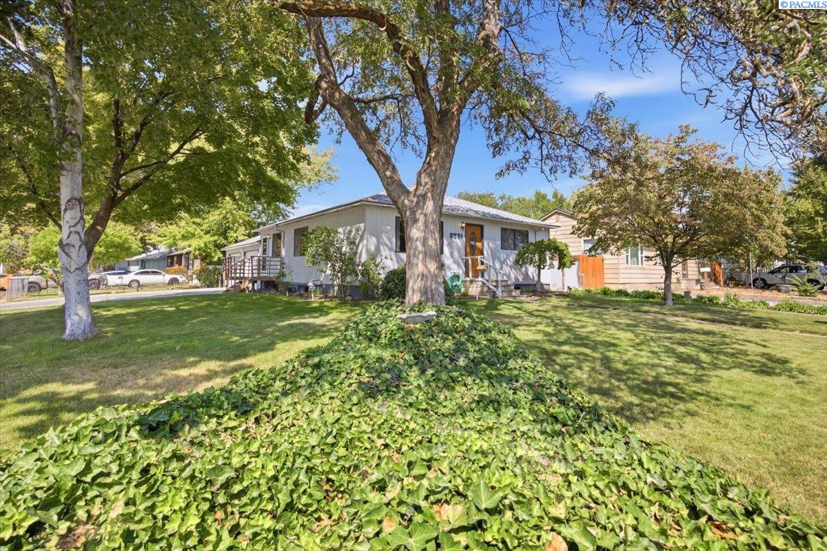 2031 Rainier Ave, Richland, WA 99354