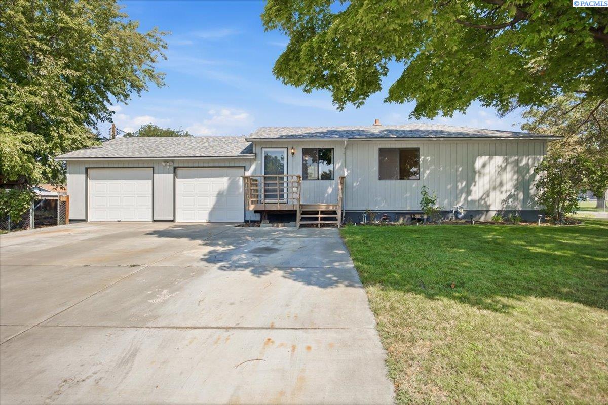 2031 Rainier Ave, Richland, WA 99354
