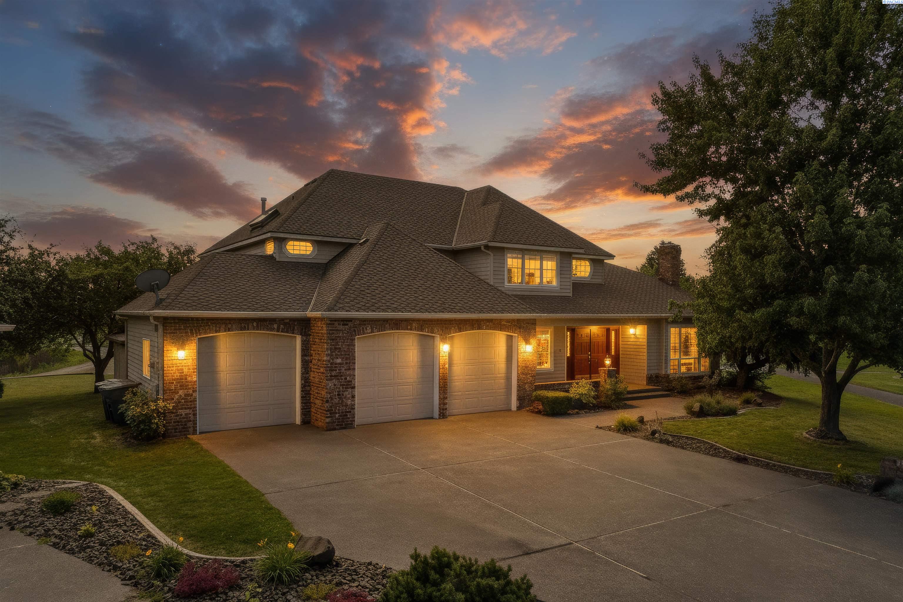 2807 Hawkstone Ct, Richland, WA 99354