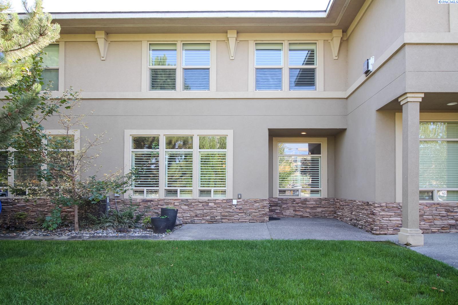 497 Columbia Point Dr, Richland, WA 99352