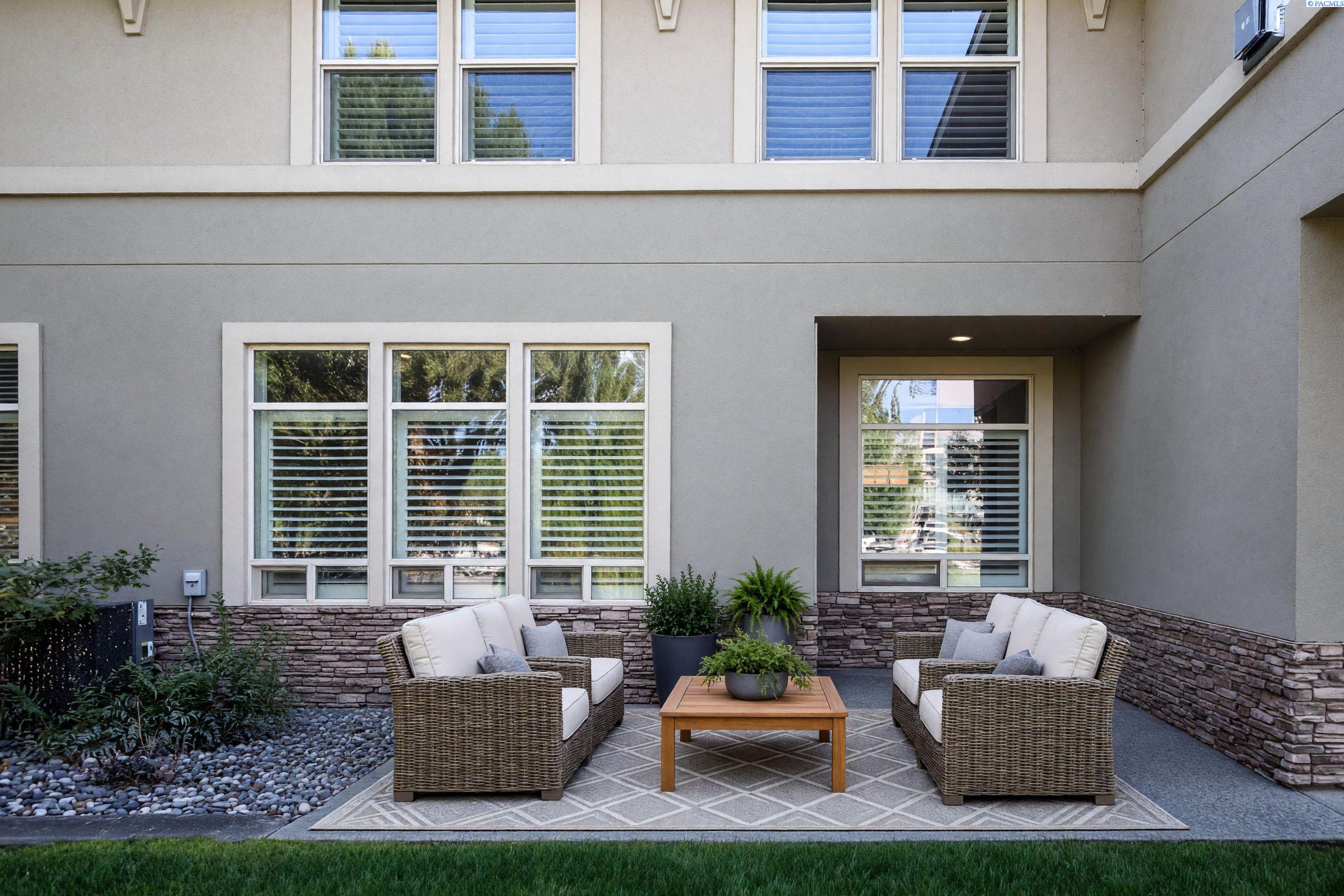497 Columbia Point Dr, Richland, WA 99352