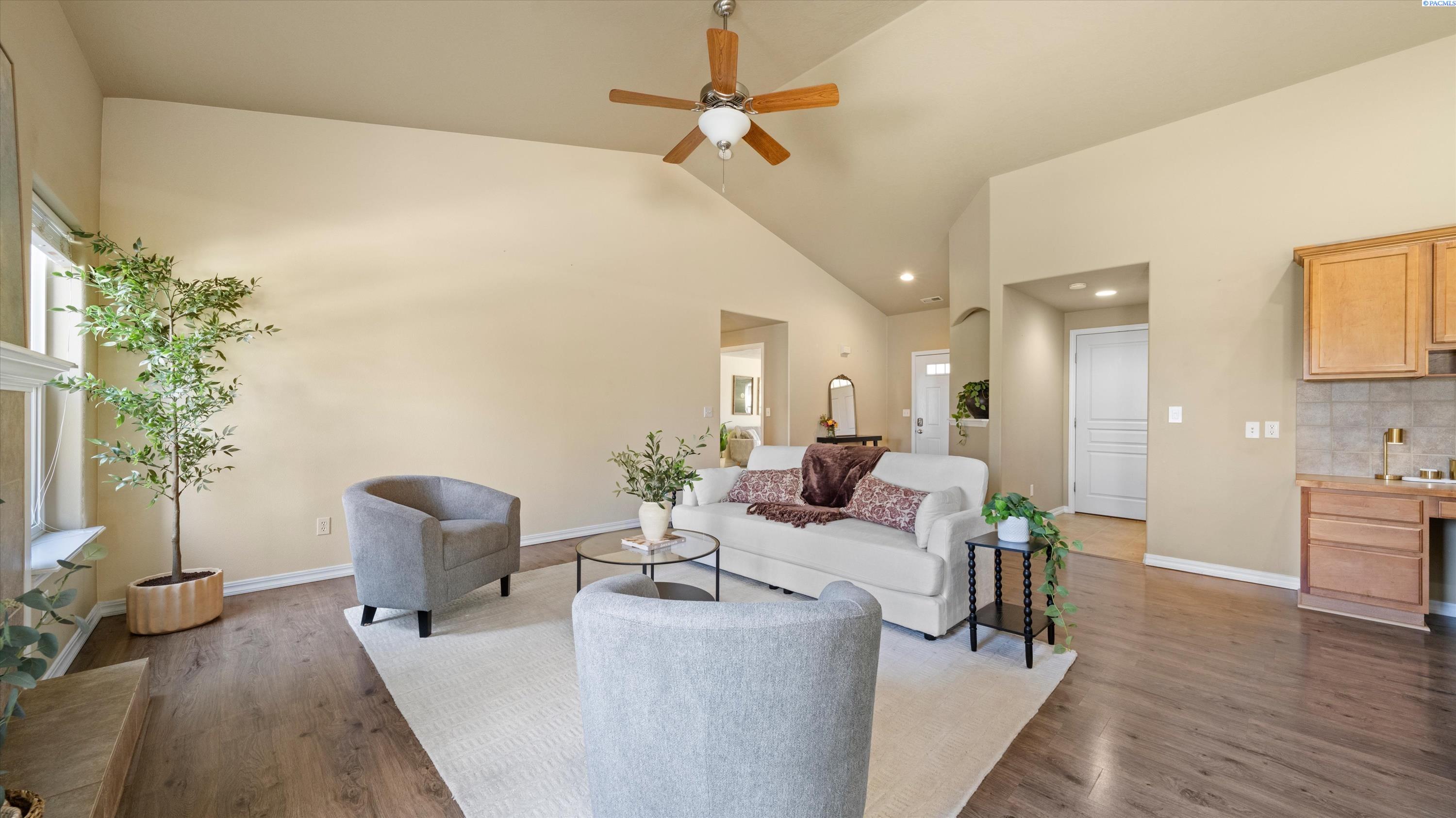 6408 W 4th Pl, Kennewick, WA 99336