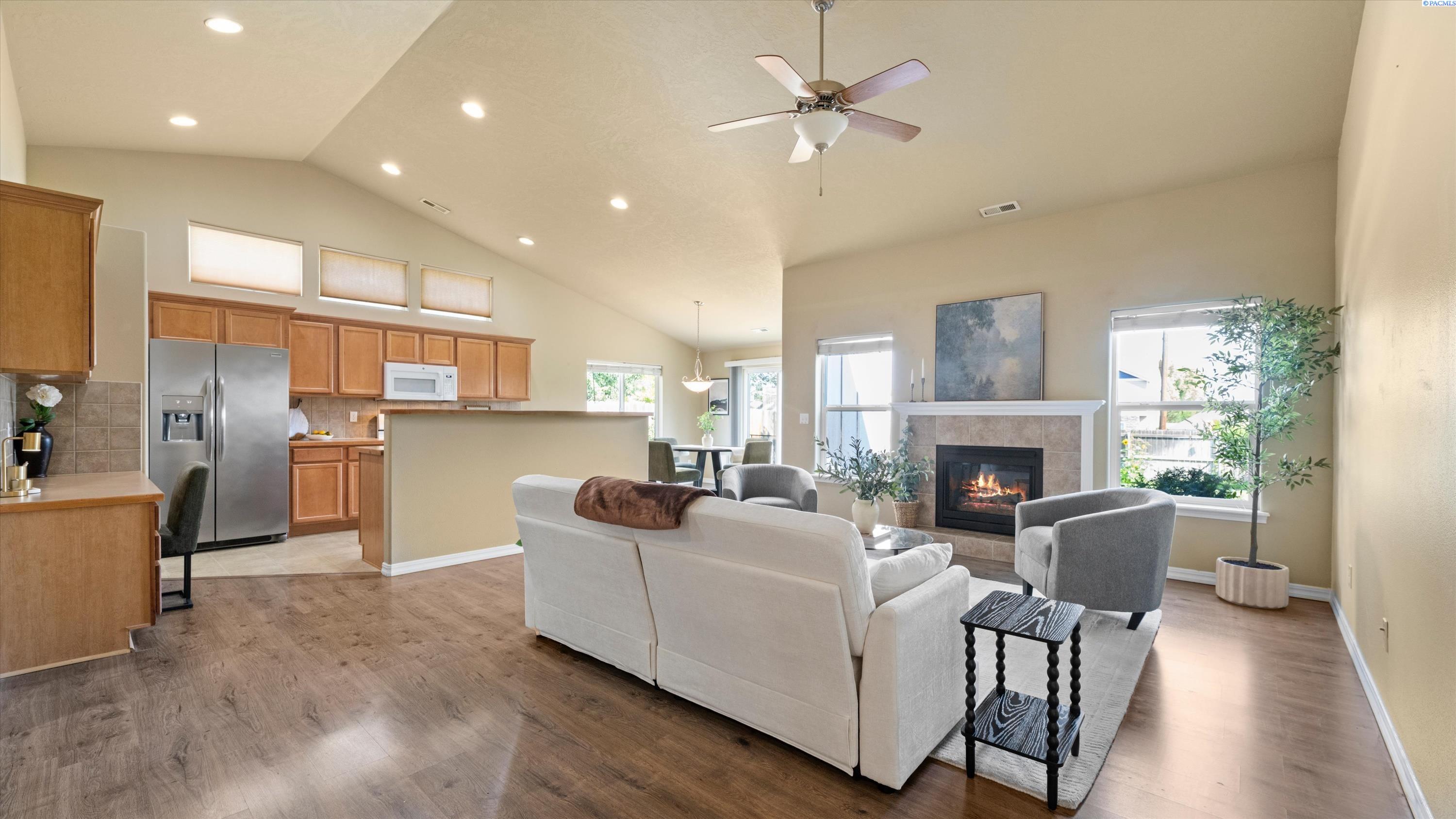 6408 W 4th Pl, Kennewick, WA 99336